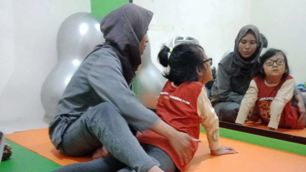 fisioterapi-anak-cerebral-palsy